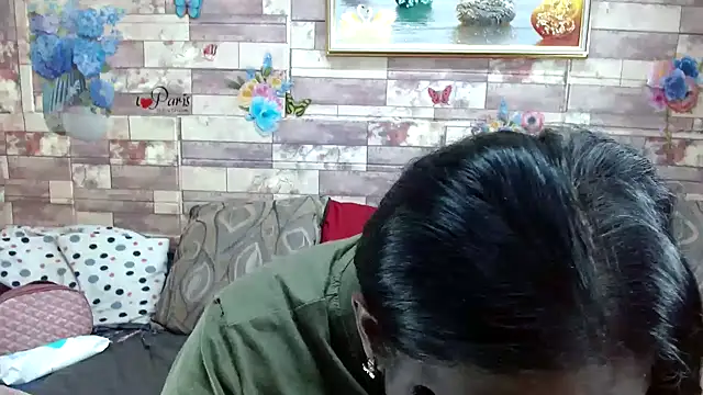 Snapshot of Indian_tracy chatting on October 24, 10:00 am Indian tracy online show from October 24, 10:00 am