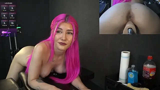 ClaraStylezZ online show from January 10, 2:45 pm