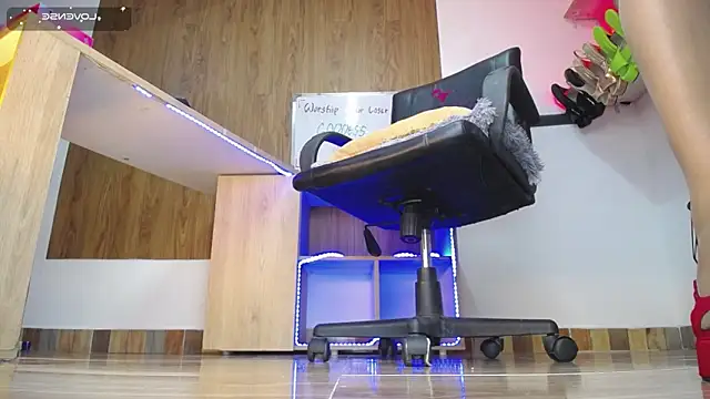 Snapshot of zultanalambert chatting on January 25, 3:19 am zultanalambert online show from January 25, 3:19 am