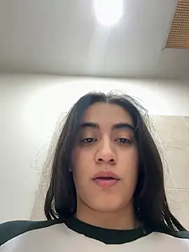 Snapshot of ZarahEvans chatting on February 20, 9:42 pm ZarahEvans online show from February 20, 9:42 pm