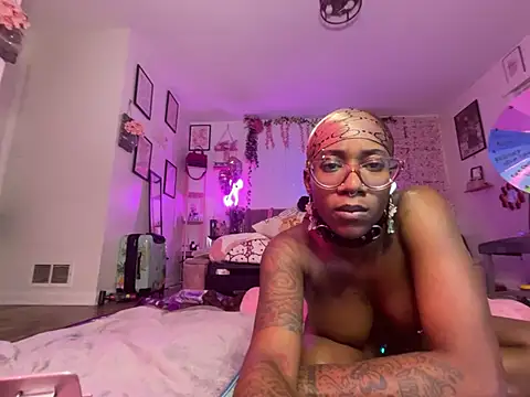 VixenCapri online show from January 11, 10:20 am