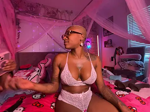 VixenCapri online show from April 29, 3:16 pm