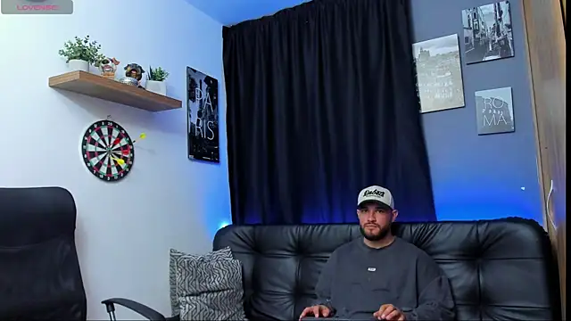 Snapshot of AndrewDiaz chatting on January 27, 3:26 am AndrewDiaz online show from January 27, 3:26 am