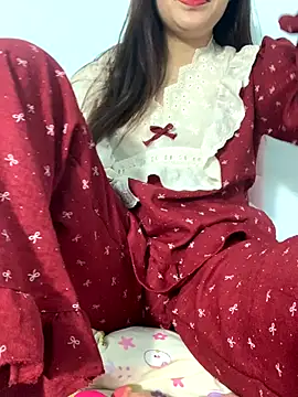 Snapshot of Hoanami chatting on December 1, 2:22 pm Hoanami online show from December 1, 2:22 pm