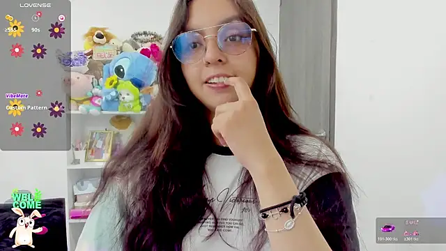 Snapshot of Valery7rose_ chatting on June 3, 4:34 pm Valery7rose online show from June 3, 4:34 pm