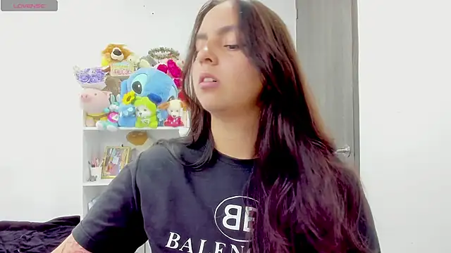 Snapshot of Valery7rose_ chatting on June 5, 4:56 pm Valery7rose online show from June 5, 4:56 pm