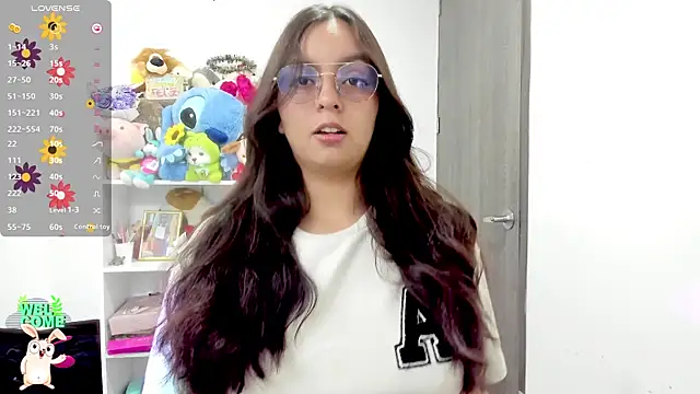 Snapshot of Valery7rose_ chatting on June 11, 2:15 pm Valery7rose online show from June 11, 2:15 pm