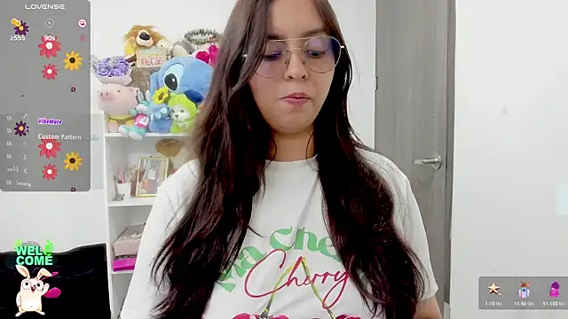 Snapshot of Valery7rose_ chatting on June 12, 2:21 am Valery7rose online show from June 12, 2:21 am