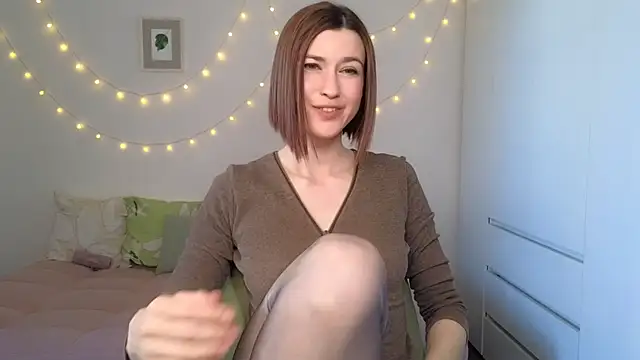 AliciaNewell online show from June 23, 4:32 am