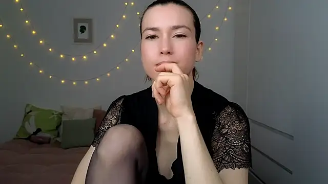 AliciaNewell online show from July 4, 4:18 am
