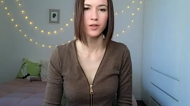 AliciaNewell online show from July 11, 4:26 am