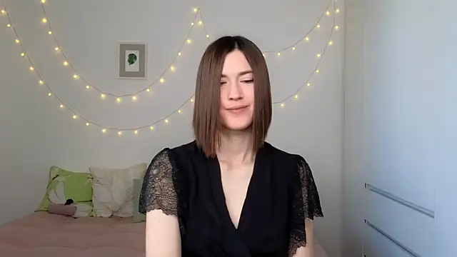 AliciaNewell online show from July 18, 4:27 am