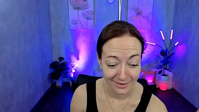 Snapshot of kimberlyray777 chatting on February 4, 12:00 pm kimberlyray777 online show from February 4, 12:00 pm