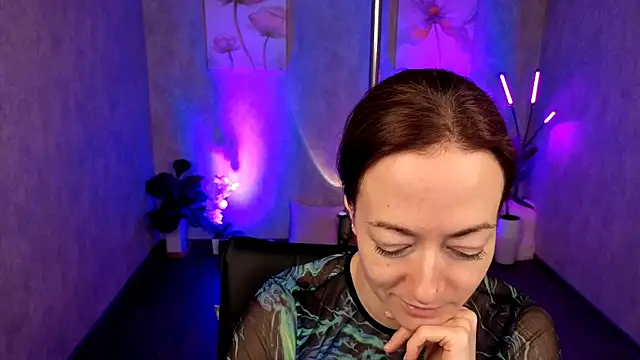 Snapshot of kimberlyray777 chatting on February 7, 11:01 am kimberlyray777 online show from February 7, 11:01 am