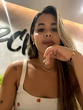 Emilia Bakerr online show from December 2, 6:43 pm