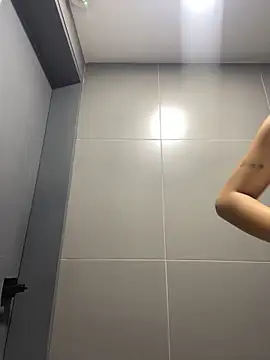 Emilia Bakerr online show from December 2, 9:50 pm