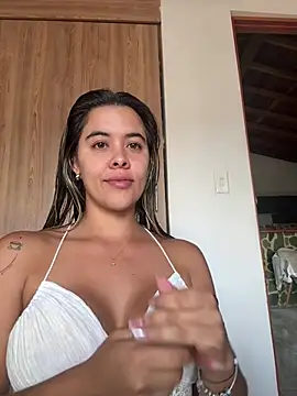 Emilia Bakerr online show from May 6, 6:13 pm