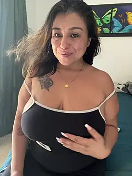 Snapshot of MrsFoucher chatting on December 8, 5:55 pm MrsFoucher online show from December 8, 5:55 pm