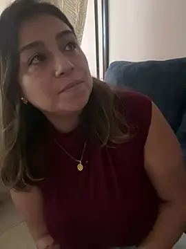 Snapshot of MrsFoucher chatting on December 22, 9:53 pm MrsFoucher online show from December 22, 9:53 pm