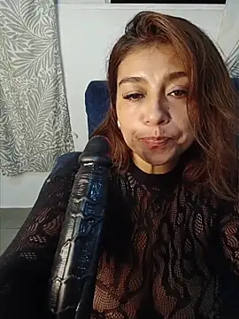 Snapshot of MrsFoucher chatting on May 10, 7:13 am MrsFoucher online show from May 10, 7:13 am