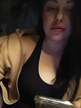 DaisyStreet online show from February 24, 8:36 pm