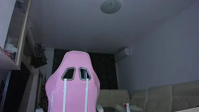 KaylaLaine online show from January 27, 5:36 am