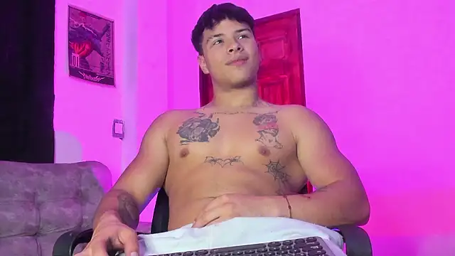 Dominic Biker   online show from February 17, 2:41 am