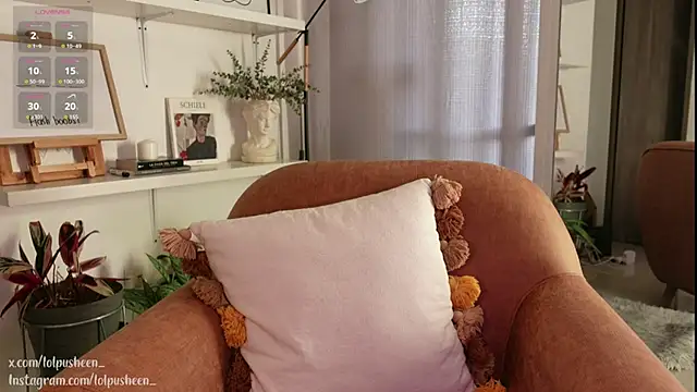 JulietteDee online show from January 29, 10:11 pm