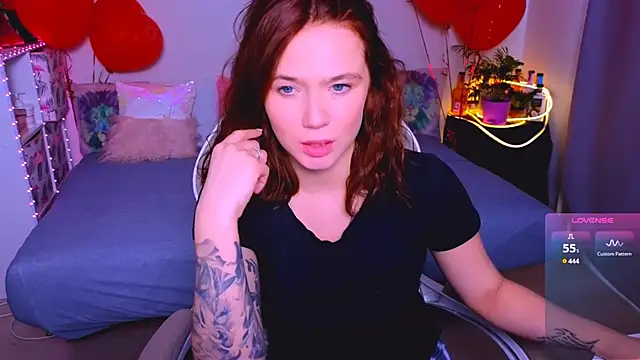 Snapshot of Karen_morris chatting on March 6, 10:41 am Karen morris online show from March 6, 10:41 am