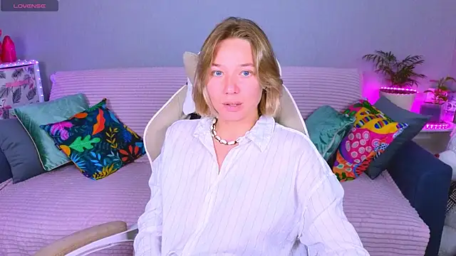 Snapshot of Karen_morris chatting on July 20, 6:32 pm Karen morris online show from July 20, 6:32 pm
