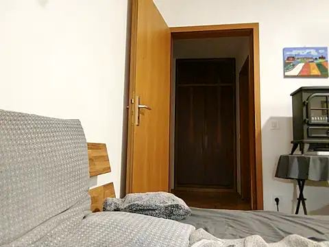 noidentiti online show from March 21, 11:01 pm