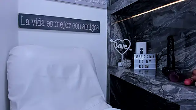 miss danika online show from February 6, 11:10 am