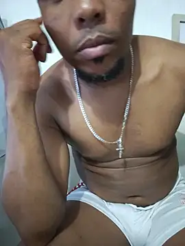 Snapshot of hugo3918_ chatting on July 23, 1:58 am hugo3918 online show from July 23, 1:58 am