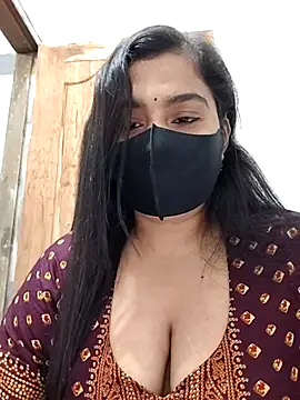 Snapshot of Ritusri_Dotta chatting on December 18, 5:19 pm Ritusri Dotta online show from December 18, 5:19 pm