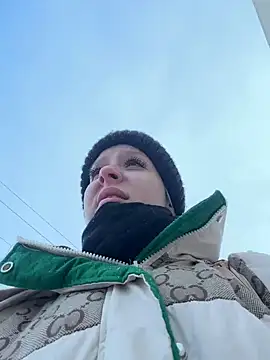 Snapshot of LikaCat chatting on January 18, 7:17 am LikaCat online show from January 18, 7:17 am