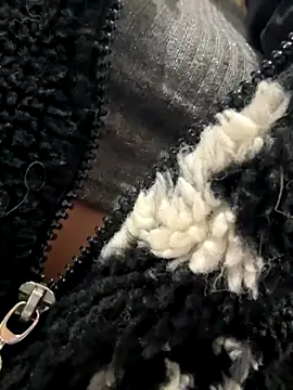 Snapshot of LikaCat chatting on October 26, 3:45 am LikaCat online show from October 26, 3:45 am