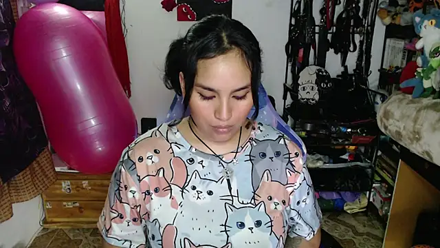 Snapshot of kureiji_hentaii chatting on July 17, 5:47 am kureiji hentaii online show from July 17, 5:47 am