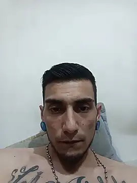 Snapshot of Bogotano1312 chatting on November 27, 10:23 pm Bogotano1312 online show from November 27, 10:23 pm