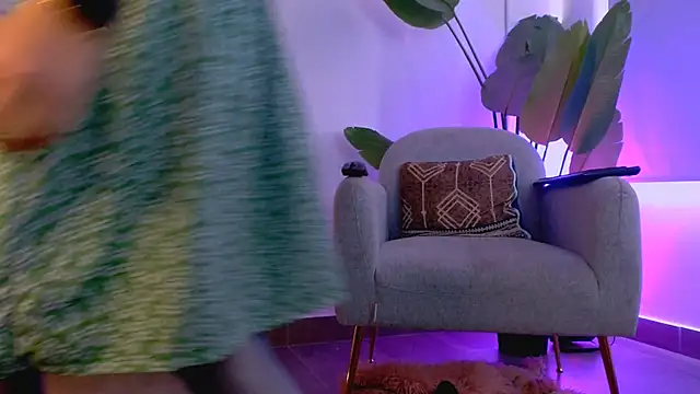 Sara ow online show from March 3, 7:09 pm