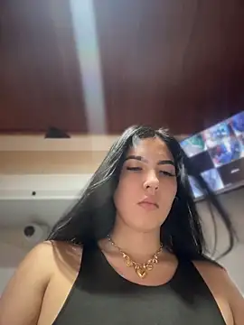 MarianaBenz online show from June 18, 12:33 am