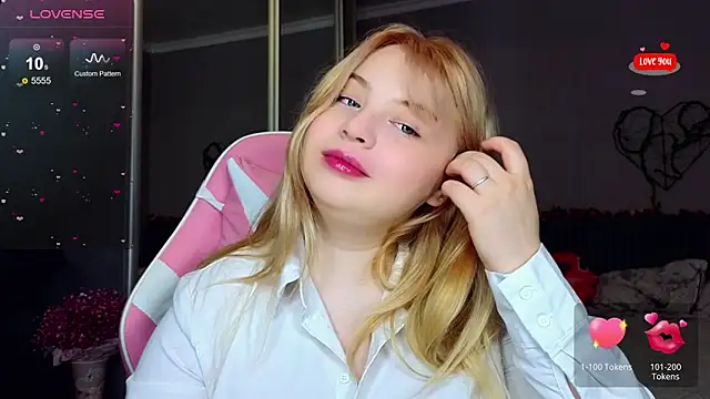 shy blondiee online show from February 20, 12:08 am