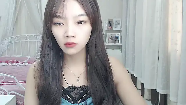 Snapshot of Jenny-Z chatting on October 31, 1:39 am Jenny-Z online show from October 31, 1:39 am