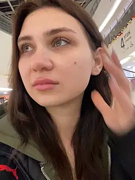 QuitieLia online show from December 27, 3:15 pm