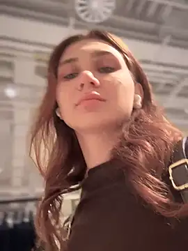 QuitieLia online show from September 24, 8:28 am