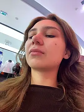 QuitieLia online show from January 7, 8:28 am