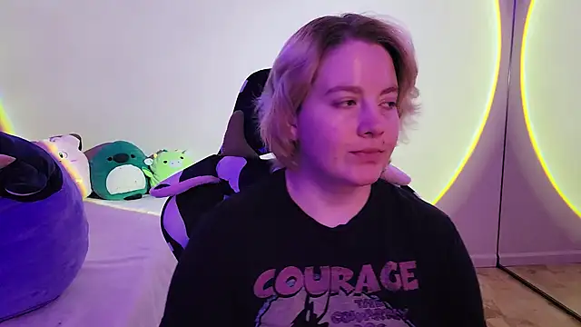 InternetFairy XO online show from December 17, 4:32 pm