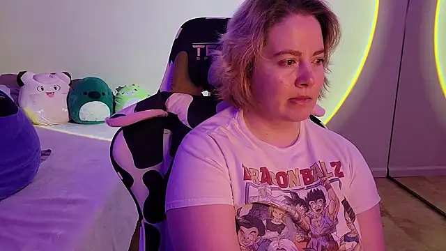 InternetFairy XO online show from January 18, 9:45 am