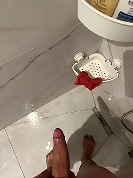 Snapshot of cagoulegrosse chatting on November 8, 9:46 pm cagoulegrosse online show from November 8, 9:46 pm