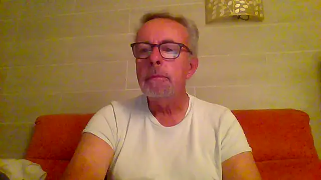 tuggy59 online show from December 19, 5:58 am