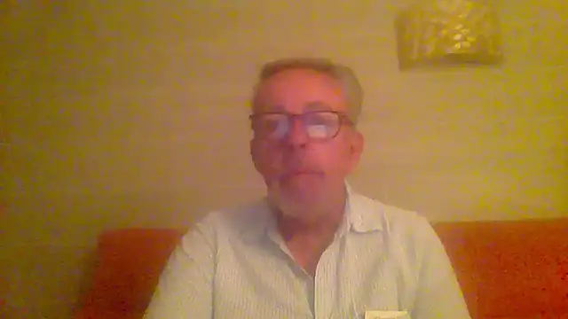 Snapshot of tuggy59 chatting on May 14, 4:52 am tuggy59 online show from May 14, 4:52 am